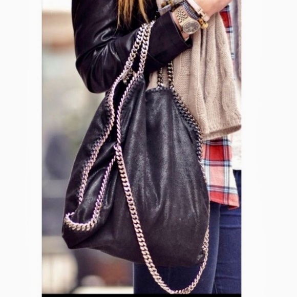 👜Distressed vegan Leather Paris camel chain foldable Fashion bag - Picture 3 of 12